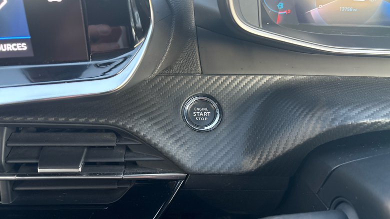 Peugeot 208 1.2 PureTech 100 Allure Premium + 5dr Petrol Hatchback